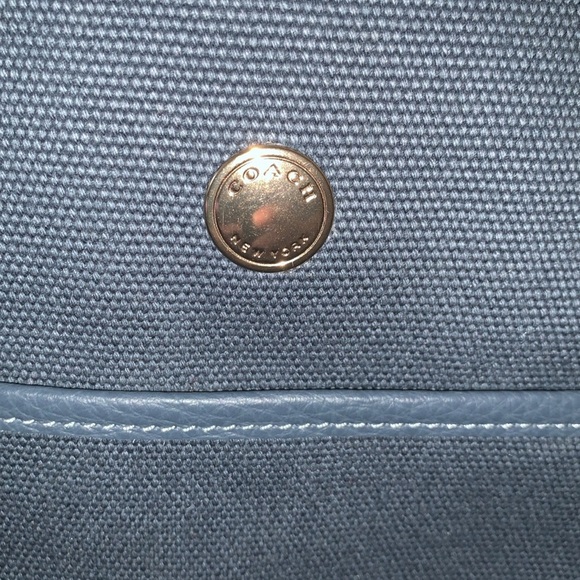 Beautiful Gently Loved Weekender “Ellis” Tote by Coach **NO CROSSBODY STRAP*** - Picture 3 of 13